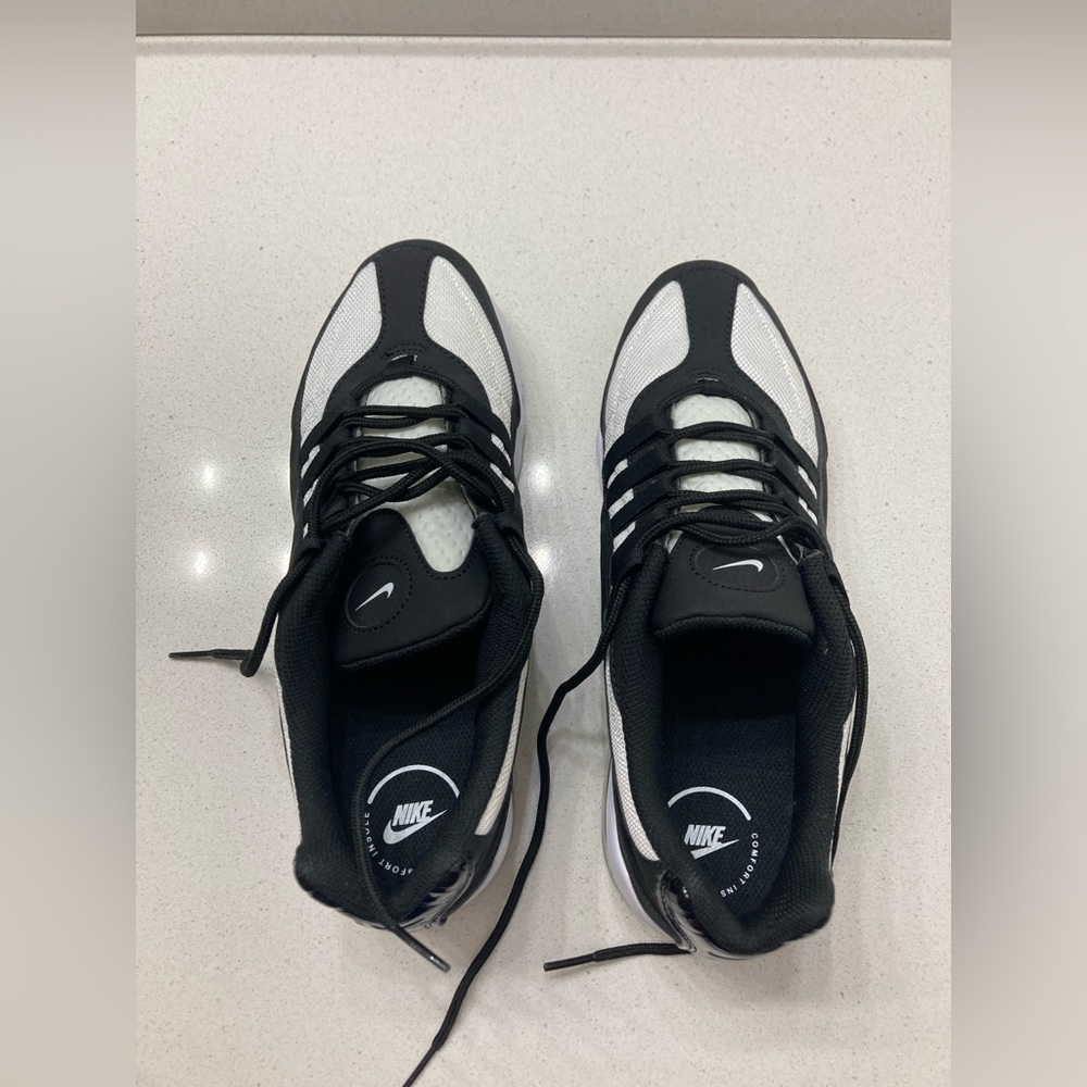 Nike Womens Air Max VG-R